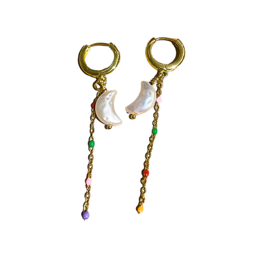 Zeelia creol øreringe med måneformet perle samt kæde med farvede perler